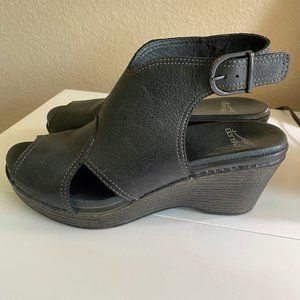 Dansko heels ( black) size 9